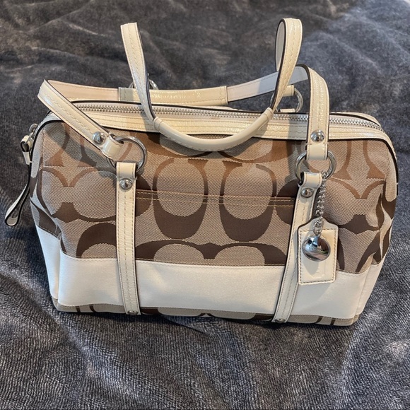 Coach Handbag - Picture 1 of 8